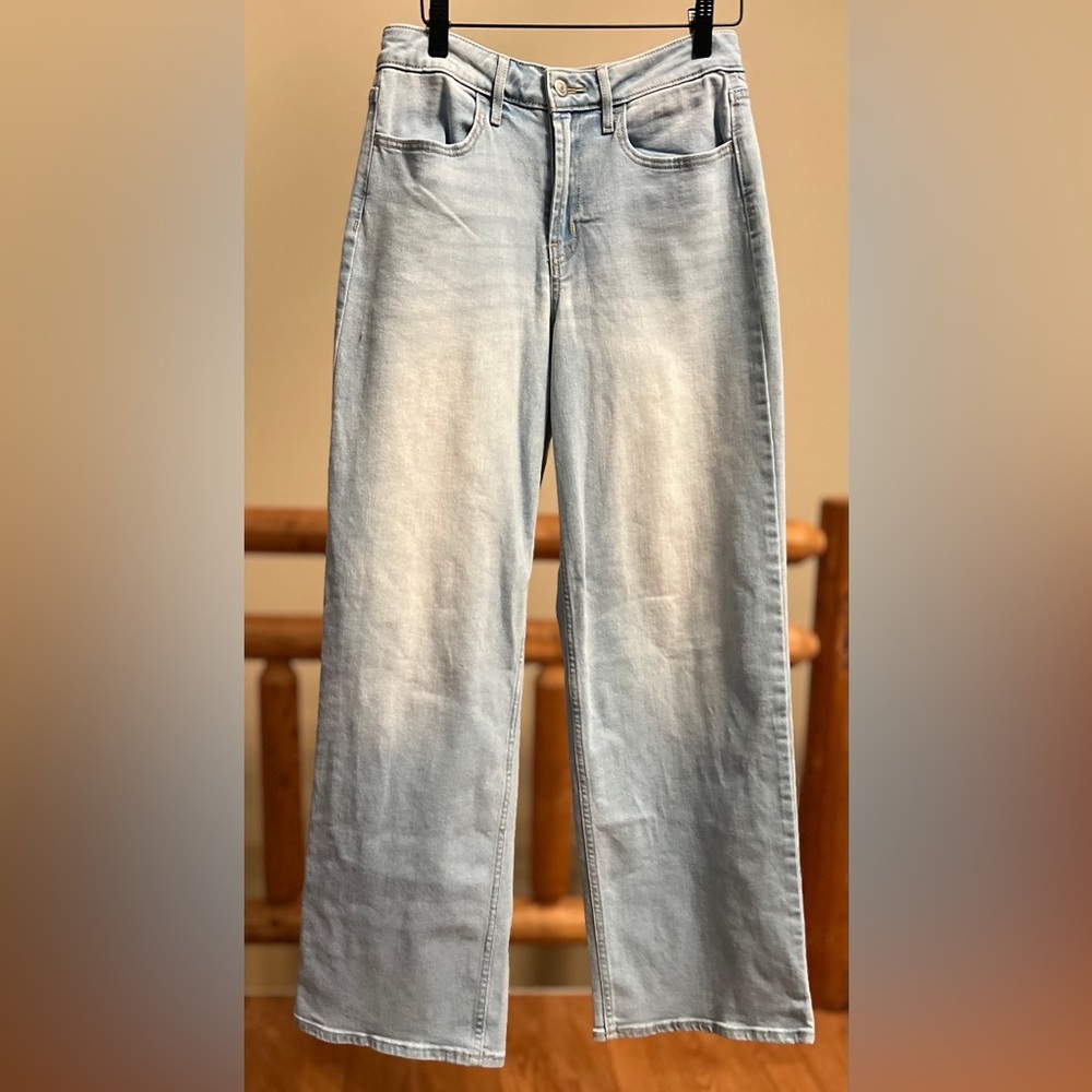 Old Navy Light Wash Wide Leg Jeans
